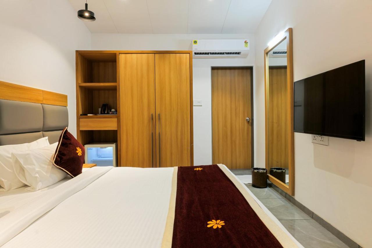 Gold Beach Villa Daman Zewnętrze zdjęcie