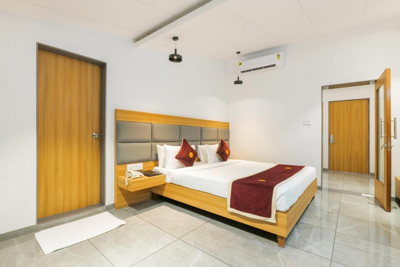 Gold Beach Villa Daman Zewnętrze zdjęcie